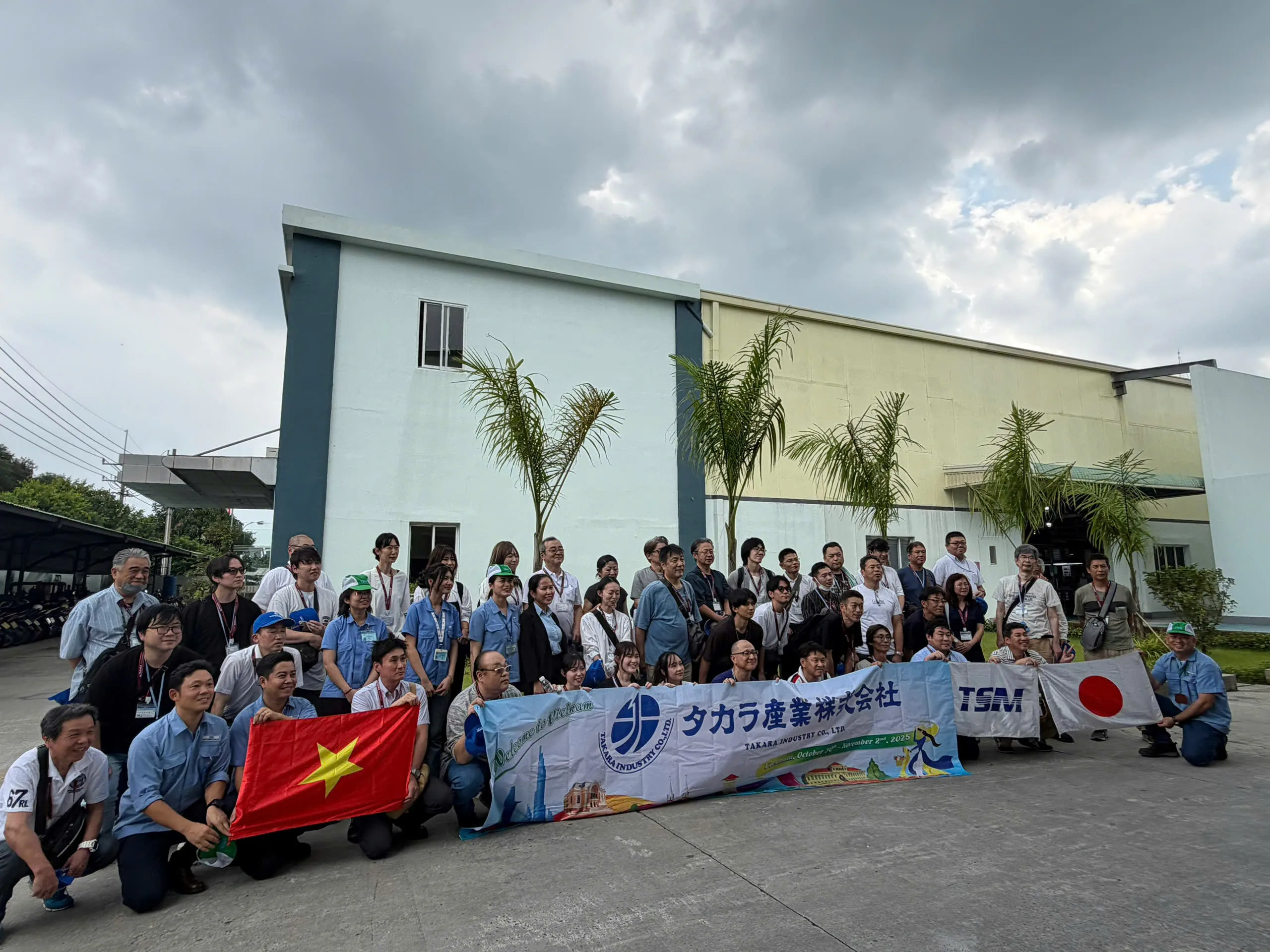 Khách hàng tham quan xưởng sản xuất tại Công Ty TSM 30/10/2025